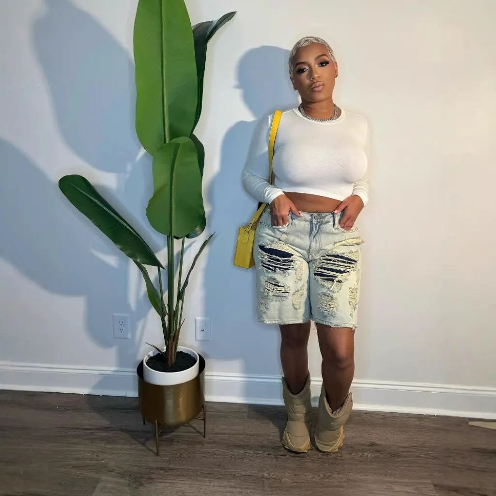 Women's Fashion Street Hipster Washed Ripped Jeans Cropped Pants European American Style
Women's Fashion Street Hipster Washed Ripped Jeans Cropped Pants European American Style