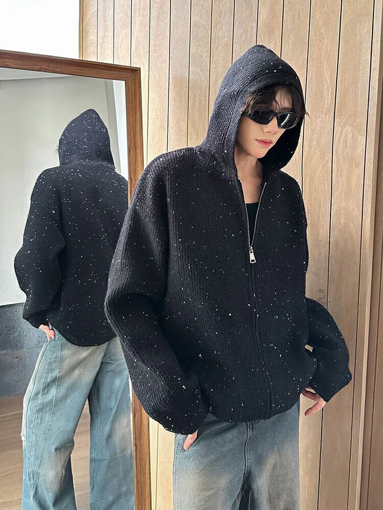 Ранняя осень, корейский мужской вязаный свитер с капюшоном, открытый кардиган на молнии, свободный крой со звездами и блестками, повседневная мода
Ранняя осень, корейский мужской вязаный свитер с капюшоном, открытый кардиган на молнии, свободный крой со звездами и блестками, повседневная мода