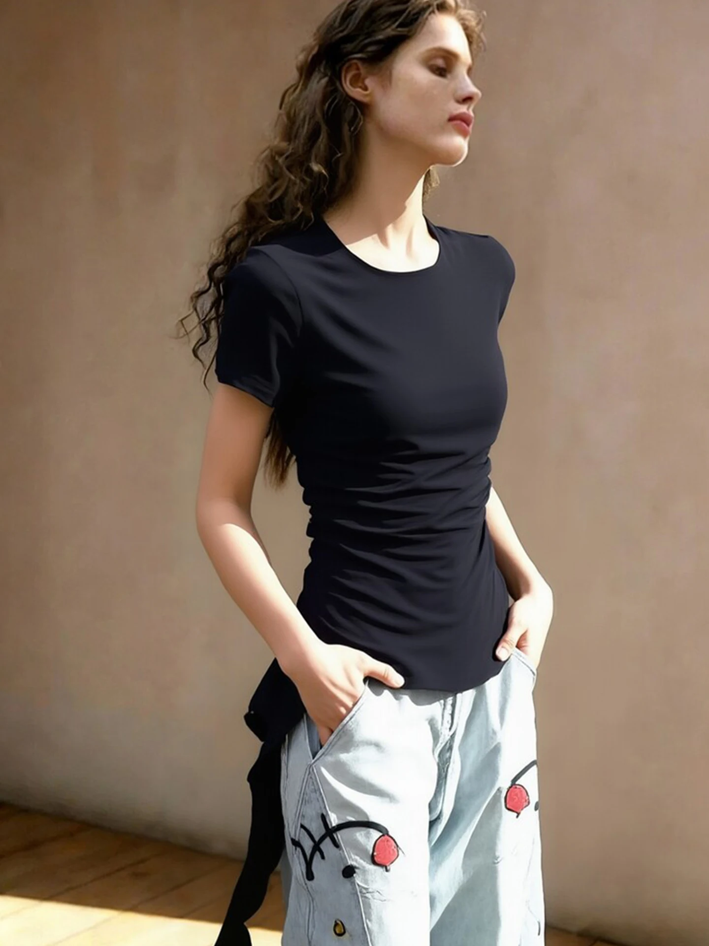 Spring Summer 2026 Slim Fit Short Sleeve T-Shirt Pure Color Versatile Korean Style Commute Fashion Casual Top Women's Clothing
Spring Summer 2026 Slim Fit Short Sleeve T-Shirt Pure Color Versatile Korean Style Commute Fashion Casual Top Women's Clothing