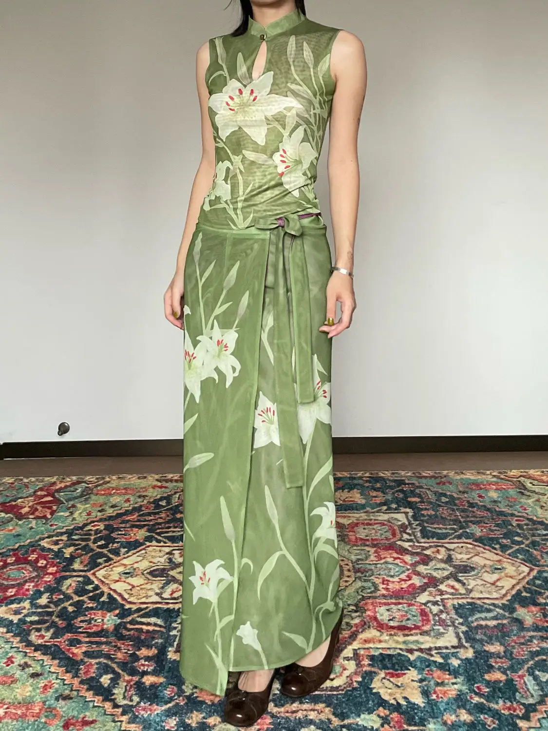 New Chinese Style Lily Print Qipao Set Reversible Stand Collar Cheongsam Slim Fit Two Piece Outfit Elegant Floral Dress BohoChic
New Chinese Style Lily Print Qipao Set Reversible Stand Collar Cheongsam Slim Fit Two Piece Outfit Elegant Floral Dress BohoChic