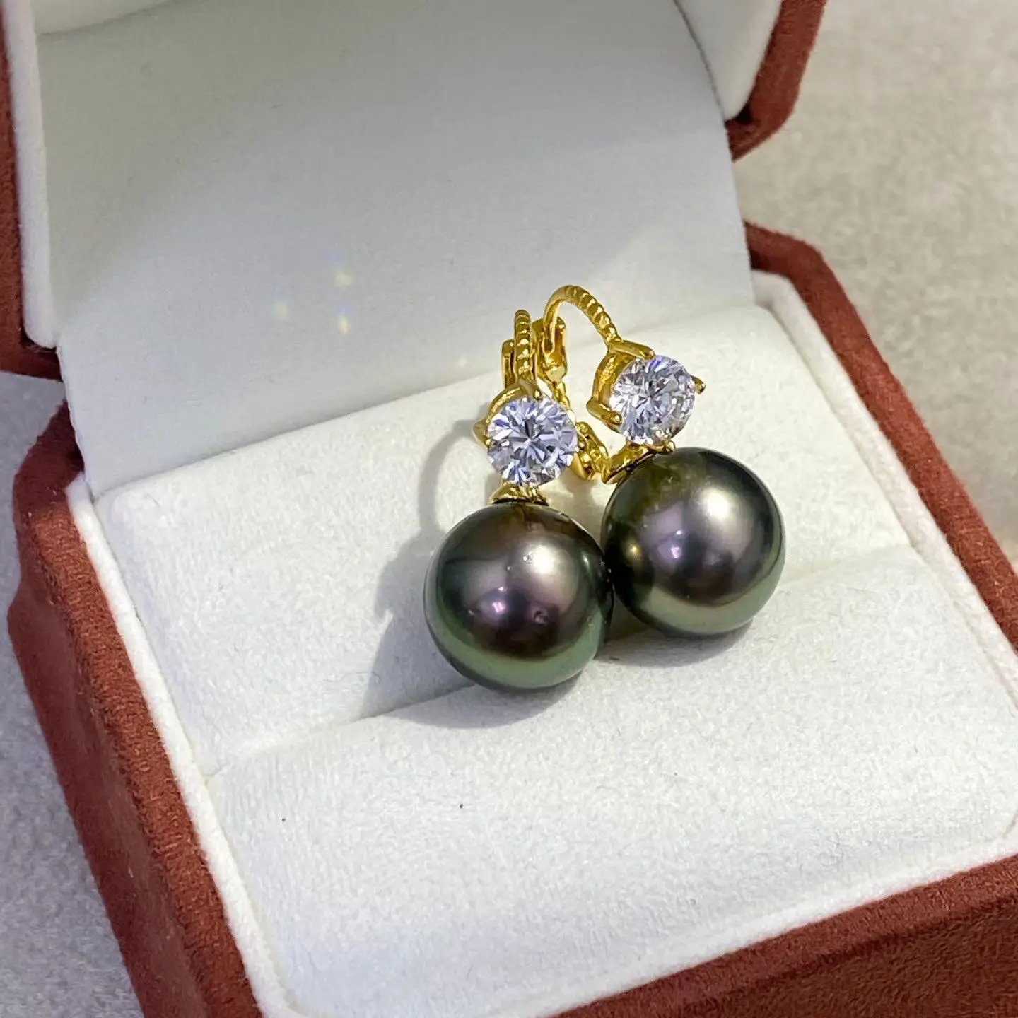 Wholesale S925 Sterling Silver Earrings Mount Findings Settings Base Mounting Parts Accessory for 9-11mm Pearls 5 pairs/lot
Wholesale S925 Sterling Silver Earrings Mount Findings Settings Base Mounting Parts Accessory for 9-11mm Pearls 5 pairs/lot