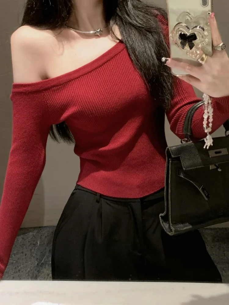 Autumn Winter Women's Slim Fit Long Sleeve Knitted Sweater Base Shirt Pure Color Diagonal Shoulder Short Top Sweet Style
Autumn Winter Women's Slim Fit Long Sleeve Knitted Sweater Base Shirt Pure Color Diagonal Shoulder Short Top Sweet Style