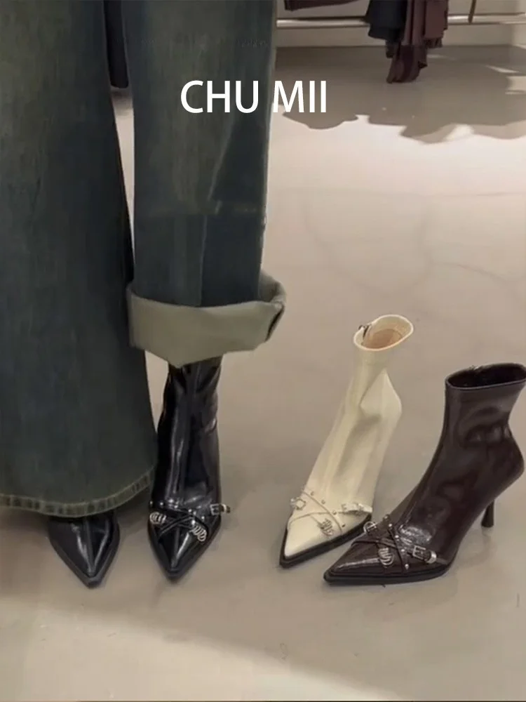 Black Leatherette High Heel Short Boots Women's Fashion Metal Buckle Elastic Slim Ankle Boots Spring Autumn Season Pointed Toe
Black Leatherette High Heel Short Boots Women's Fashion Metal Buckle Elastic Slim Ankle Boots Spring Autumn Season Pointed Toe