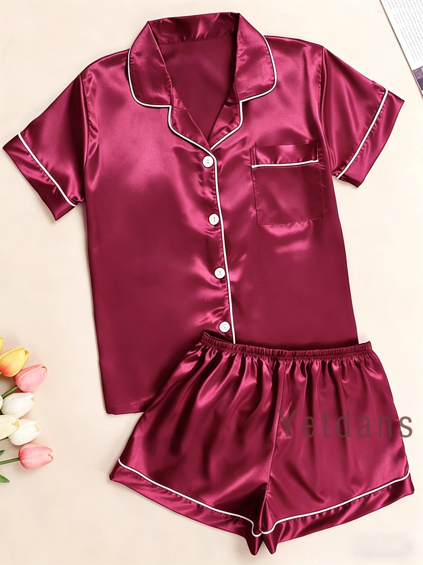 Women's Faux Silk Pajama Set 2Pcs Short Sleeve Button Down Top & Shorts Notched Collar Silky Breathable Loungewear Pyjama Sets
Women's Faux Silk Pajama Set 2Pcs Short Sleeve Button Down Top & Shorts Notched Collar Silky Breathable Loungewear Pyjama Sets