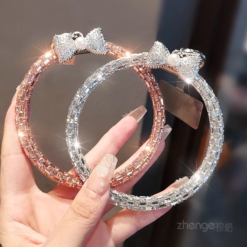 Bow Rhinestone Wrist Phone Lanyard, Luxury Bling Anti-Lost Strap for Women Outdoor Use
Bow Rhinestone Wrist Phone Lanyard, Luxury Bling Anti-Lost Strap for Women Outdoor Use