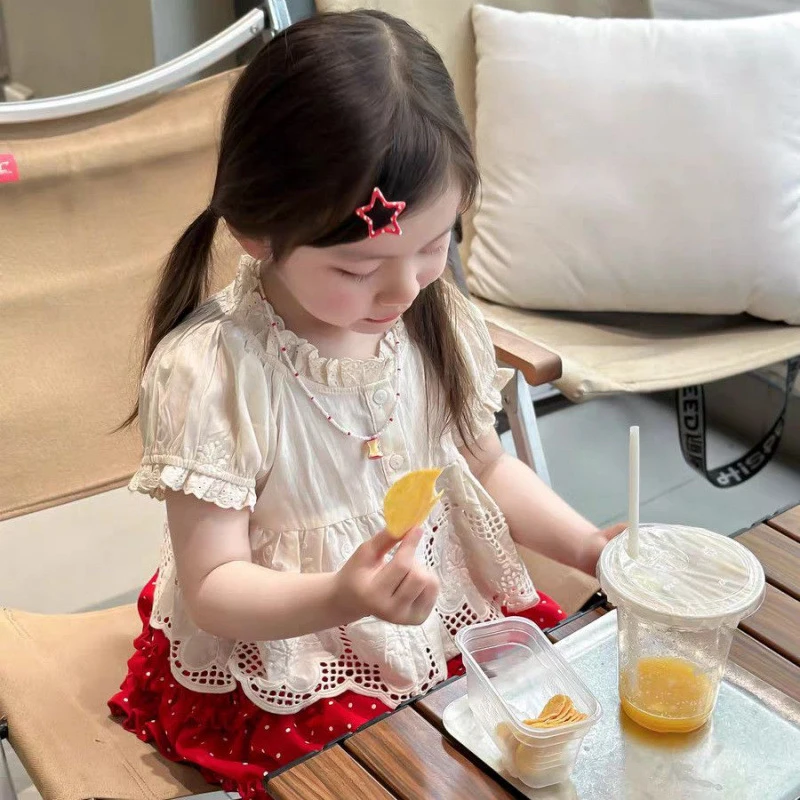 Girls' summer outfit set: stylish short-sleeved shirt two-piece set with polka dot skirt and lace cotton short sleeves
Girls' summer outfit set: stylish short-sleeved shirt two-piece set with polka dot skirt and lace cotton short sleeves