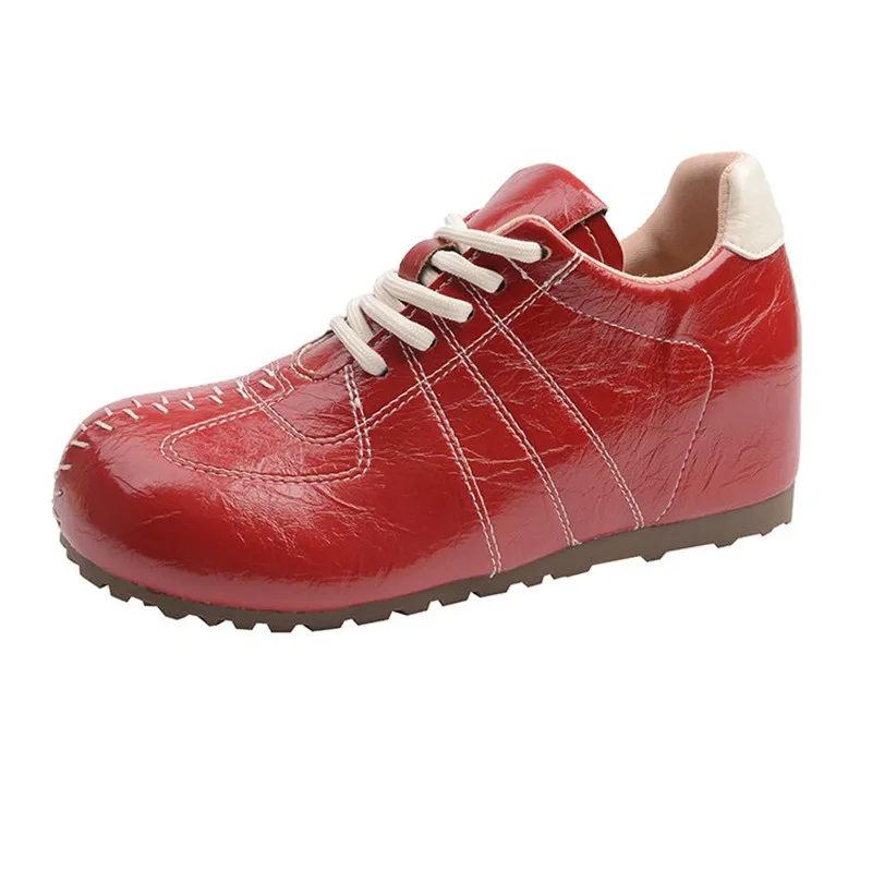 Новые женские осенние уличные прогулочные кроссовки, повседневная модная спортивная обувь на платформе, вулканизированная обувь, женские белые туфли на плоской подошве, женские теннисные кроссовки
Новые женские осенние уличные прогулочные кроссовки, повседневная модная спортивная обувь на платформе, вулканизированная обувь, женские белые туфли на плоской подошве, женские теннисные кроссовки