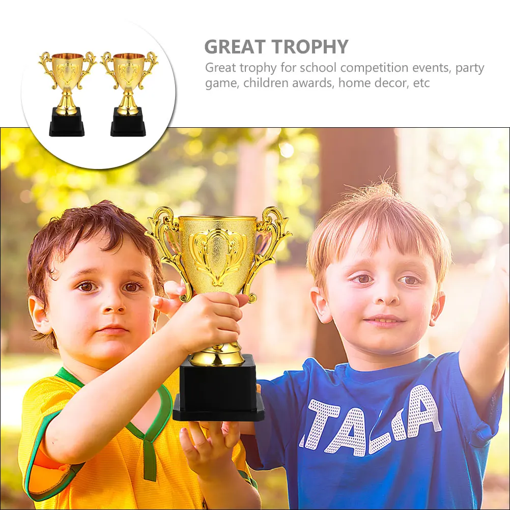 2pcs 18cm Plastic Award Trophies Kids Reward Props Gold Small Trophy naments Lifelike Bright Competition Party
2pcs 18cm Plastic Award Trophies Kids Reward Props Gold Small Trophy naments Lifelike Bright Competition Party