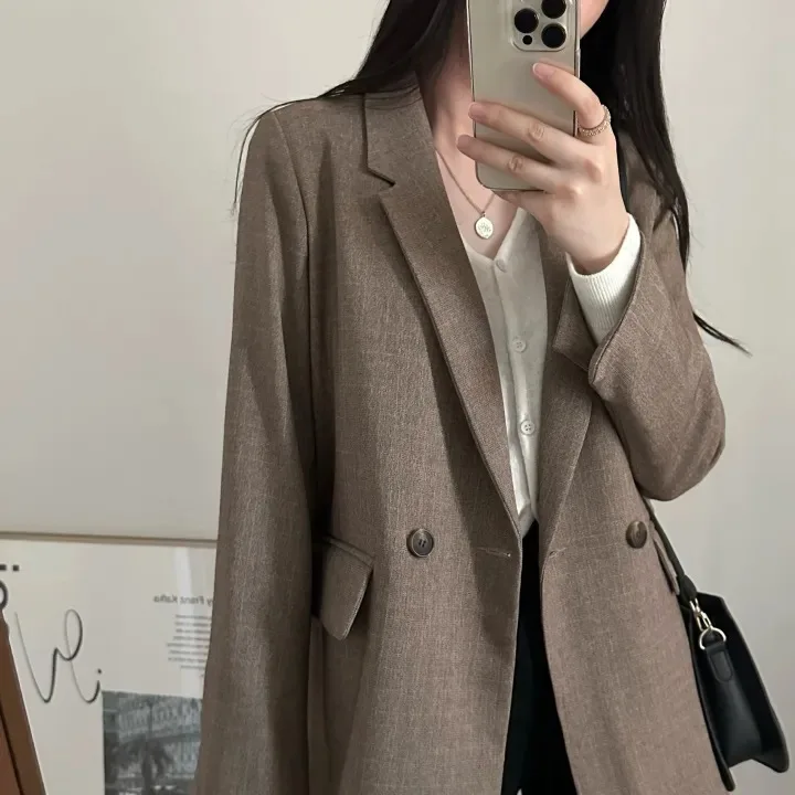 SuperAen 2025 Spring and Autumn Korean Loose Casual Lace-up V-neck Blazer Women's Fashion High-end Blazer
SuperAen 2025 Spring and Autumn Korean Loose Casual Lace-up V-neck Blazer Women's Fashion High-end Blazer