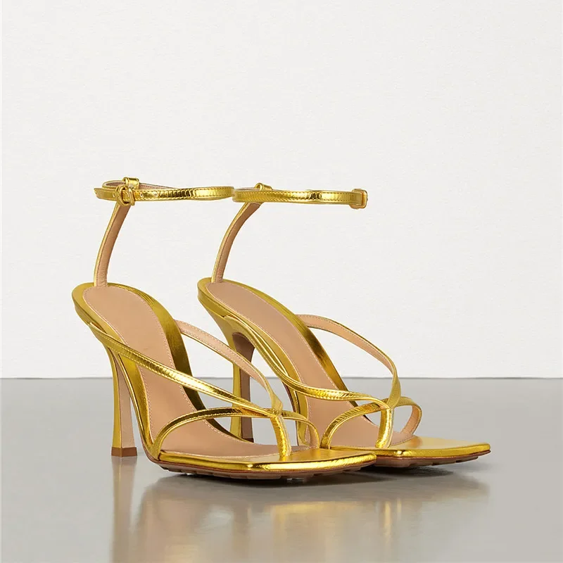 Patent Leather Strappy Women Sandals Ankle Strap Ladies Shoes Clip Toe Tacones Para Mujer Square Toe Sapato Feminino Big Size 45
Patent Leather Strappy Women Sandals Ankle Strap Ladies Shoes Clip Toe Tacones Para Mujer Square Toe Sapato Feminino Big Size 45