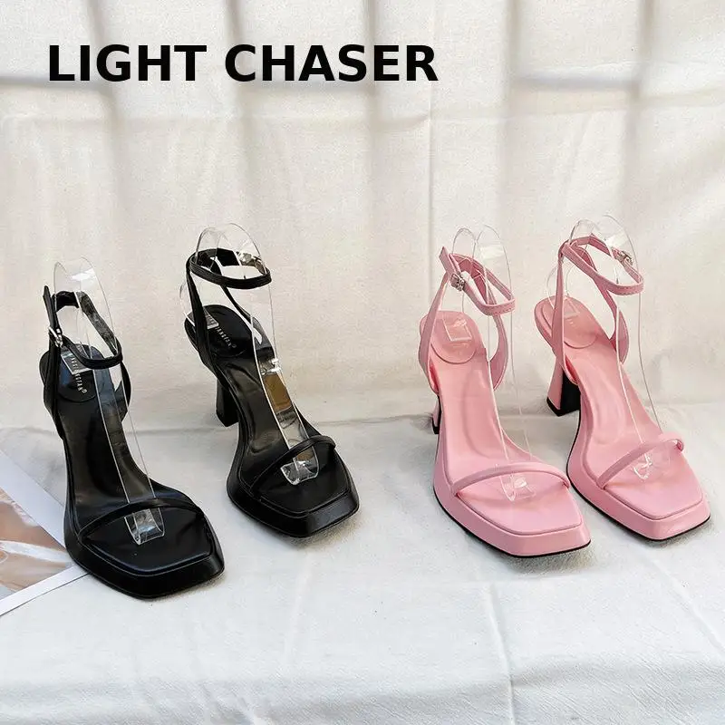 2022 New Spring And Summer Thick Heels With High Heels Women's Designer Pink Sexy Waterproof Platform Square Toe Sandals Women
2022 New Spring And Summer Thick Heels With High Heels Women's Designer Pink Sexy Waterproof Platform Square Toe Sandals Women