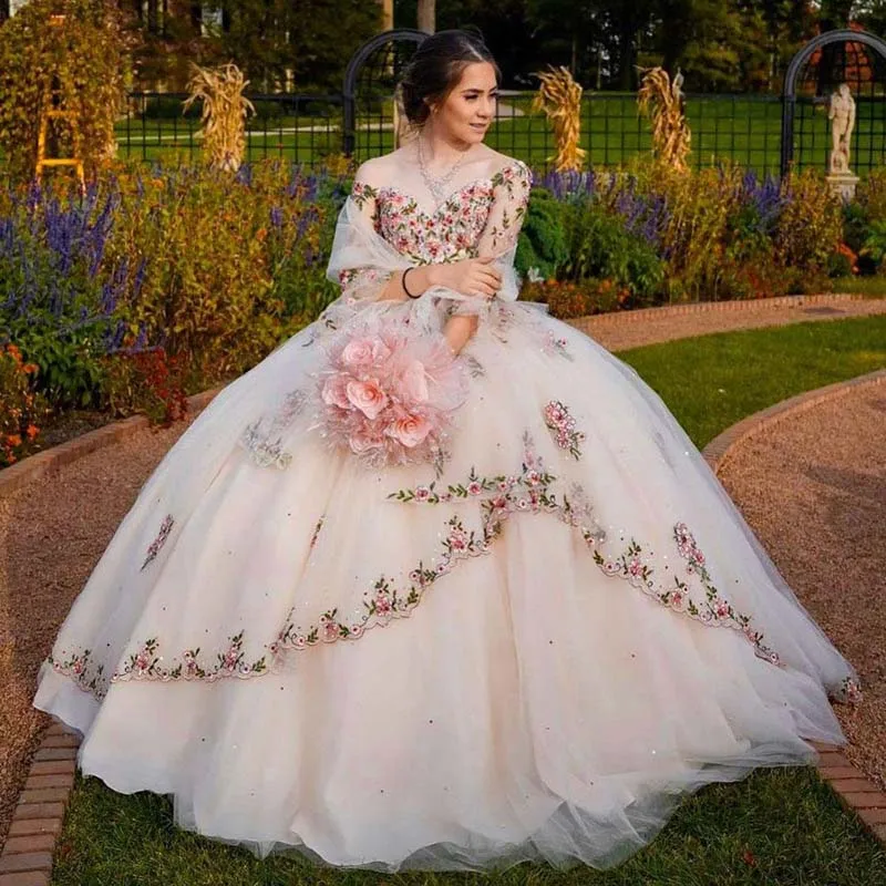 Stunning Embroidery Lace Quinceanera Dress V-Neck Half Sleeve Floor-Length Ball Gown Pornos De 15 Años Prom Party Vestidos 2023
Stunning Embroidery Lace Quinceanera Dress V-Neck Half Sleeve Floor-Length Ball Gown Pornos De 15 Años Prom Party Vestidos 2023
