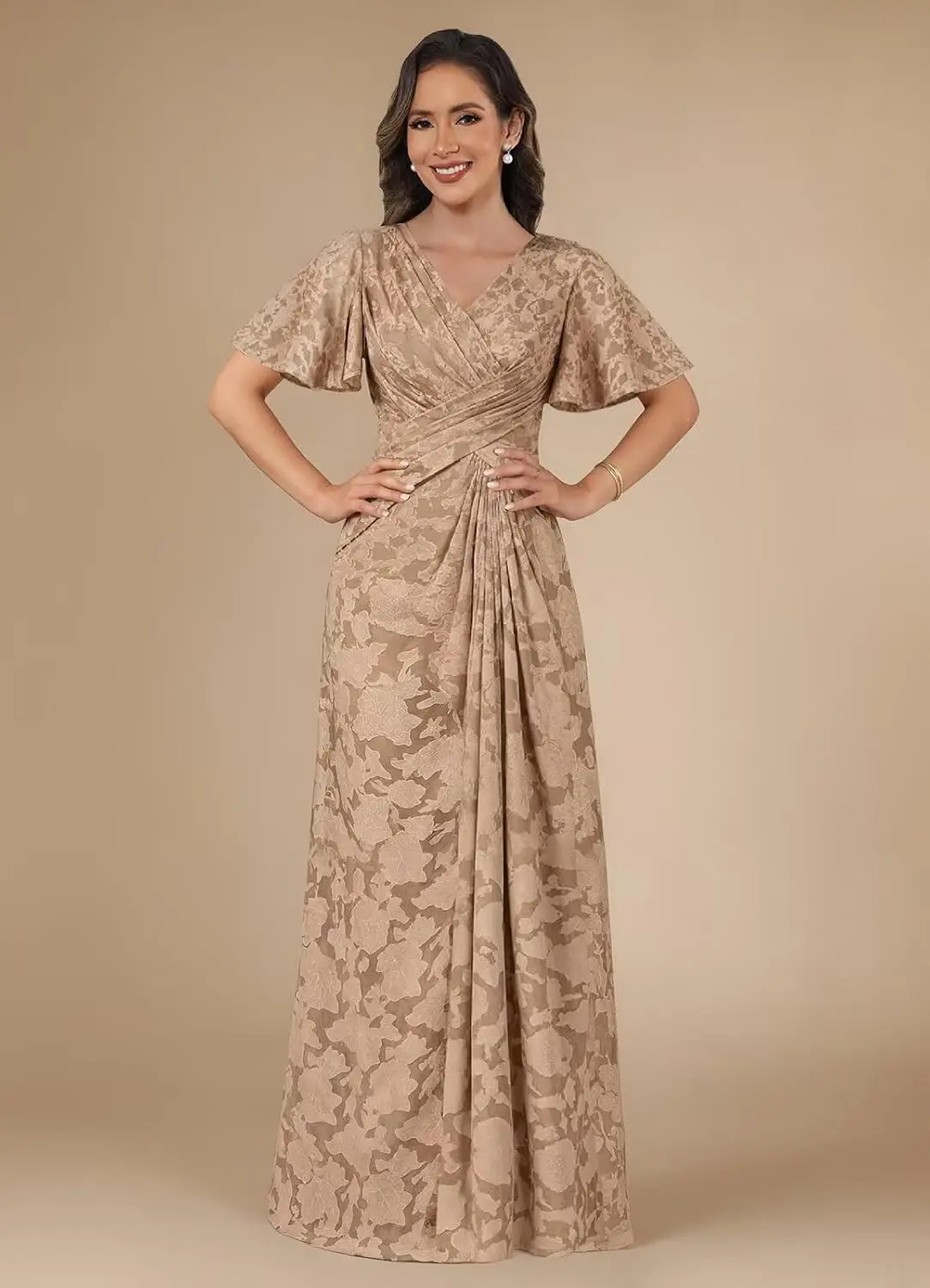 Lace Mother of The Bride Dresses for Women Modest V-Neck Ruched Formal Wedding Guest Dress with Sleeves Party Evening Dresses
Lace Mother of The Bride Dresses for Women Modest V-Neck Ruched Formal Wedding Guest Dress with Sleeves Party Evening Dresses