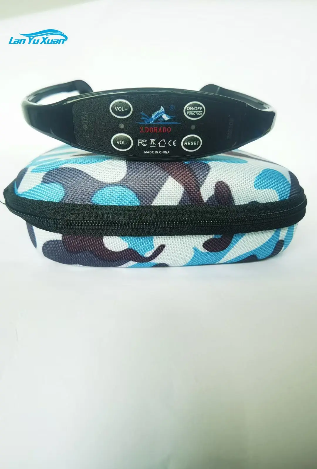 Portable Waterproof Volume Adjustable bon Conduction Swimming Pool Training Headphones
Portable Waterproof Volume Adjustable bon Conduction Swimming Pool Training Headphones