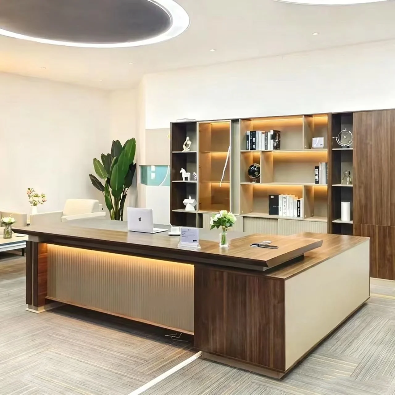 Office Furniture Modern Minimalist Executive Boss Desk And Chair Set With Light Luxury Design Wood Material
Office Furniture Modern Minimalist Executive Boss Desk And Chair Set With Light Luxury Design Wood Material