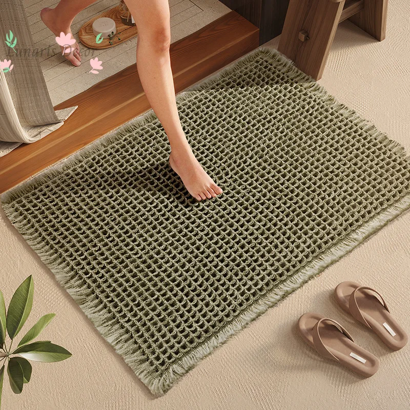 Toilet floor mat at the entrance of the bathroom Hotel famous absorbent floor towel non-slip foot mat Toilet door mat enters
Toilet floor mat at the entrance of the bathroom Hotel famous absorbent floor towel non-slip foot mat Toilet door mat enters