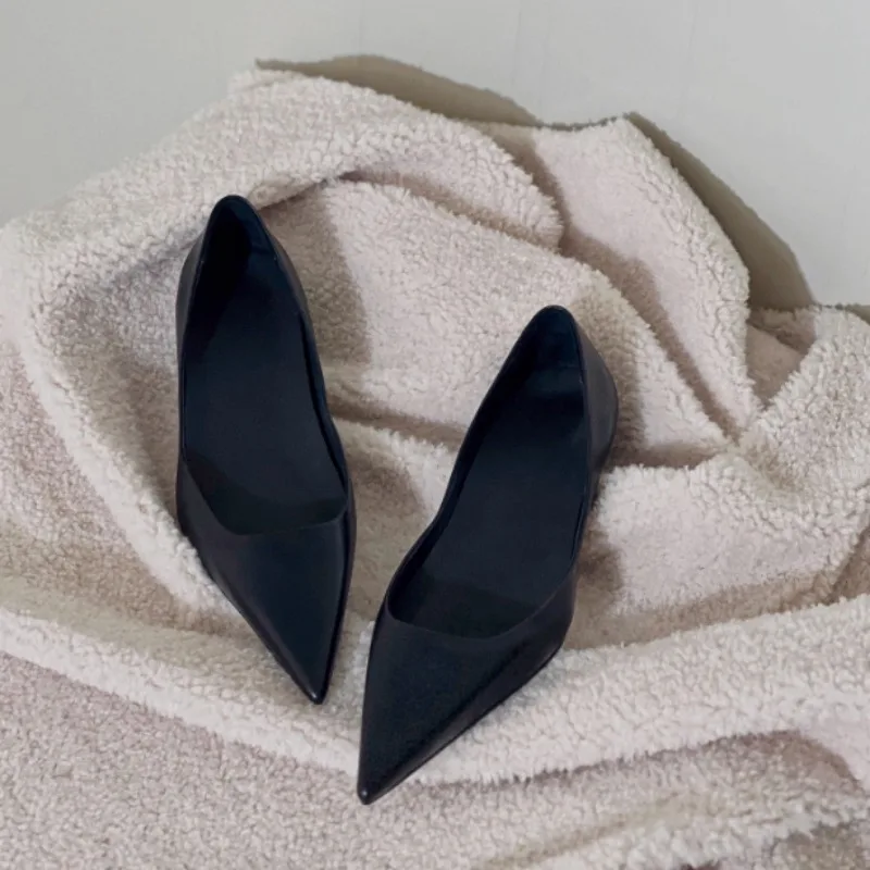 2025 Summer New Slip on Women's Outdoor Flat Shoes Pointed Toe Soft Sole Shallow Concise Design Everyday Casual Comfortable
2025 Summer New Slip on Women's Outdoor Flat Shoes Pointed Toe Soft Sole Shallow Concise Design Everyday Casual Comfortable