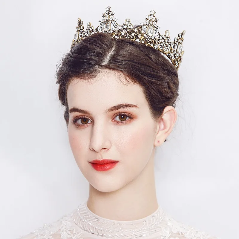 Круглые короны из сплава, европейский и американский головной убор в стиле ретро в стиле барокко, корона невесты
Круглые короны из сплава, европейский и американский головной убор в стиле ретро в стиле барокко, корона невесты