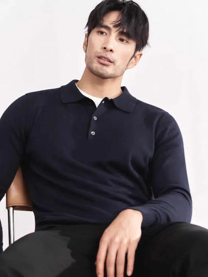 Мужской вязаный свитер премиум-класса с длинным рукавом, отложным воротником, из шерсти, в стиле поло, модный, свободного кроя, для повседневной носки
Мужской вязаный свитер премиум-класса с длинным рукавом, отложным воротником, из шерсти, в стиле поло, модный, свободного кроя, для повседневной носки