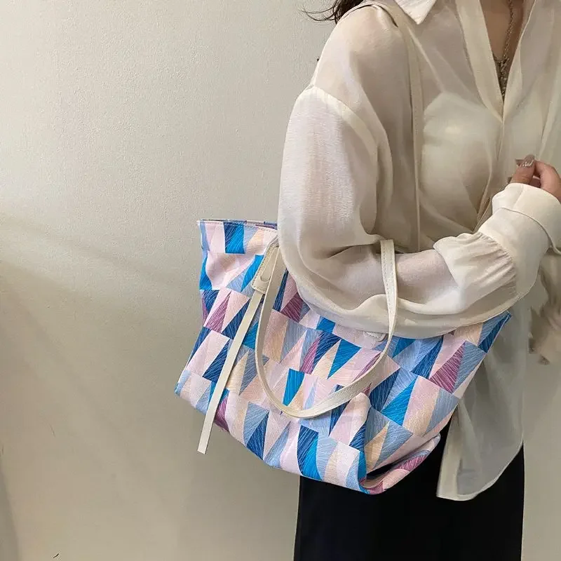Foufurieux Zipper PU Leather Tote Bag Women Multi Pockets Shopping Bags Large Capacity Underarm Bag Travel Shoulder Shipper Bags
Foufurieux Zipper PU Leather Tote Bag Women Multi Pockets Shopping Bags Large Capacity Underarm Bag Travel Shoulder Shipper Bags