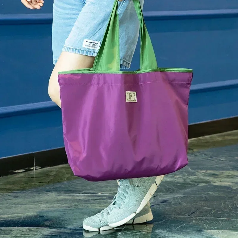 Foldable Eco-Friendly Shoulder Bags Women's Reusable Grocery Bag Large Capacity Foldable Shopping Bag with Drawstring Closure
Foldable Eco-Friendly Shoulder Bags Women's Reusable Grocery Bag Large Capacity Foldable Shopping Bag with Drawstring Closure