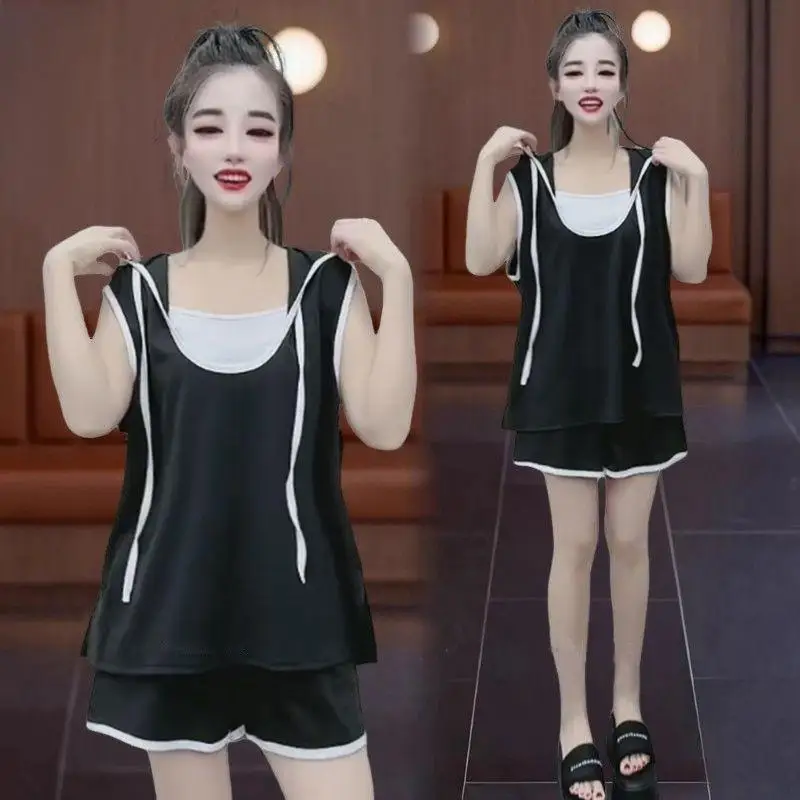 Fashionable Sportswear Set Women's Summer New Loose Casual Small Size Age-Defying Vest Shorts Three-Piece Set Casual Outfit
Fashionable Sportswear Set Women's Summer New Loose Casual Small Size Age-Defying Vest Shorts Three-Piece Set Casual Outfit