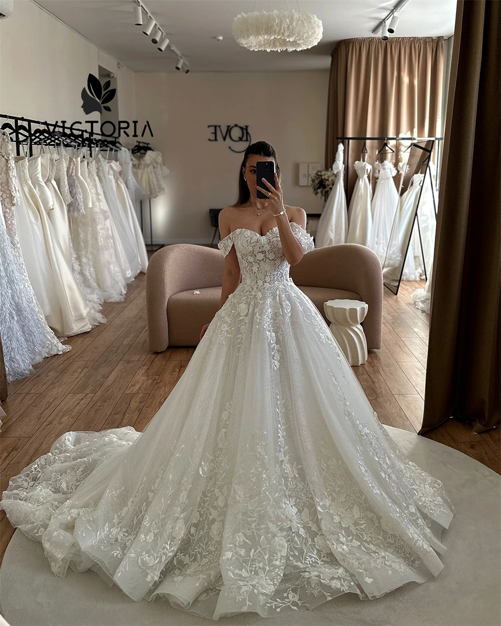 Dreamy Lace Wedding Dresses Off The Shoulder فساتين طويلة بأكمام Dubai Engagement Gowns Middle East A Line Customized
Dreamy Lace Wedding Dresses Off The Shoulder فساتين طويلة بأكمام Dubai Engagement Gowns Middle East A Line Customized