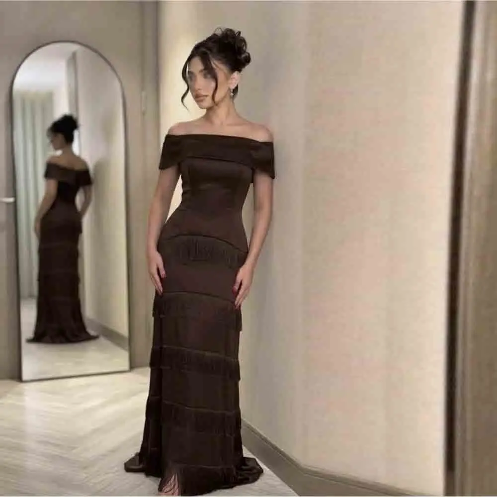 Customized Tiered Fringe Evening Dresses 2026 Off the Shoulder Mermaid Formal Occasion Gown Brown Satin Wedding Party Outfit
Customized Tiered Fringe Evening Dresses 2026 Off the Shoulder Mermaid Formal Occasion Gown Brown Satin Wedding Party Outfit