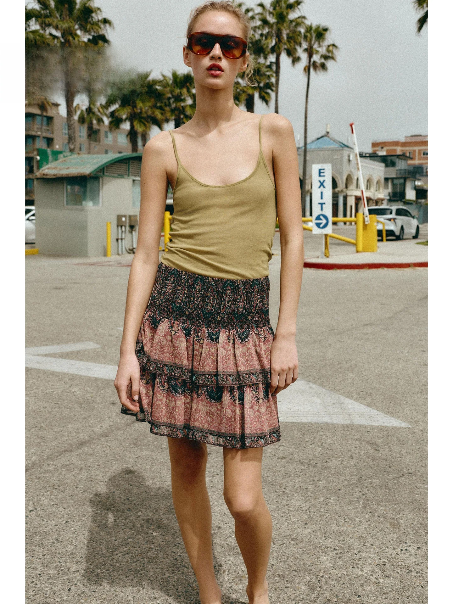 Summer 2026 Honeycomb Ruffle Double Layer Print Half Skirt Slimming Holiday Style Short A-Line Skirt Women's mid Waist Print ...
Summer 2026 Honeycomb Ruffle Double Layer Print Half Skirt Slimming Holiday Style Short A-Line Skirt Women's mid Waist Print ...