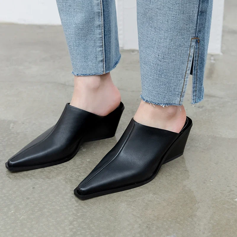 Women's Shoes Designer Ladies Genuine Leather Mules Fashion Slippers Women Summer Heels Wedges Slippers Women Casual Office Shoe
Women's Shoes Designer Ladies Genuine Leather Mules Fashion Slippers Women Summer Heels Wedges Slippers Women Casual Office Shoe