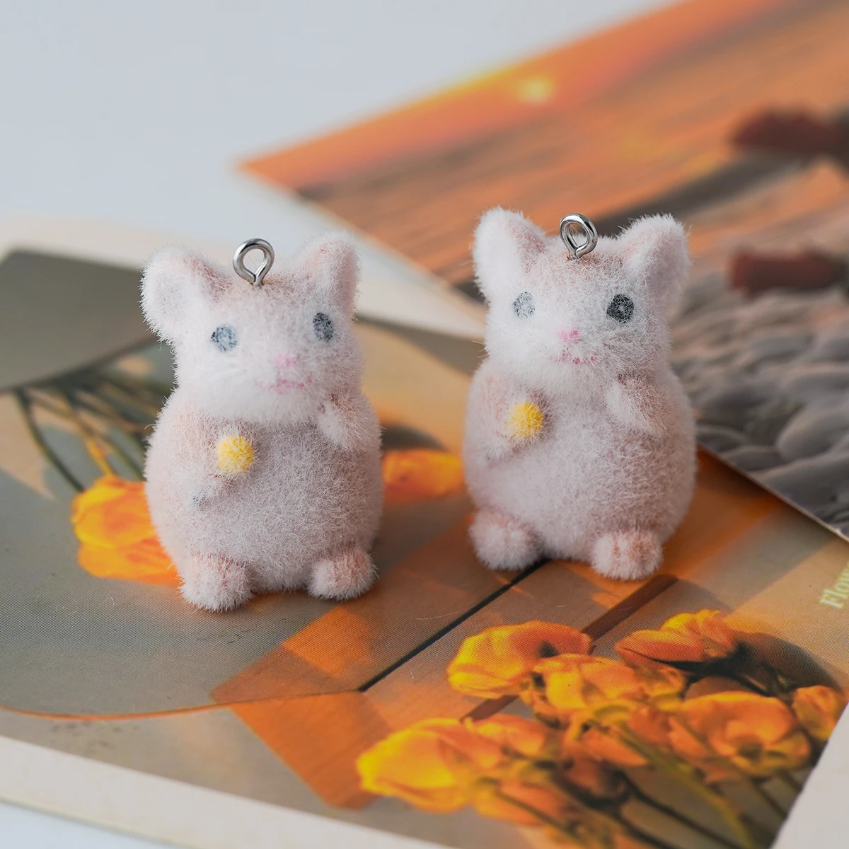 20pcs Cute Resin animals Charms Cartoon Plush Doll Mouse pendant For make Necklace keychain DIY Craft jewelry Accessories
20pcs Cute Resin animals Charms Cartoon Plush Doll Mouse pendant For make Necklace keychain DIY Craft jewelry Accessories