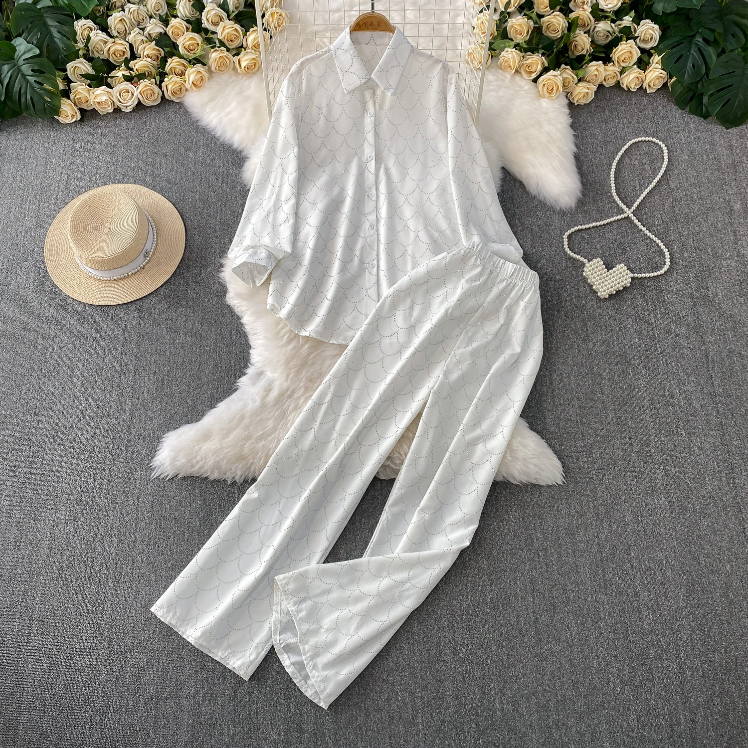 Summer Women Rhinestone Set Lapel Long Sleeved Shirt Wide Leg Pants Two-piece Sets American Casual Fashion Office-lady Suit
Summer Women Rhinestone Set Lapel Long Sleeved Shirt Wide Leg Pants Two-piece Sets American Casual Fashion Office-lady Suit