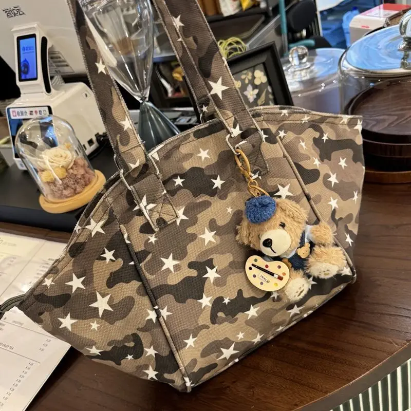 Camouflage Star Vintage Shoulder Bag Canvas Korean Hobos Handbags Large Capacity Commuter Tote Bag High Quality Bag For Women
Camouflage Star Vintage Shoulder Bag Canvas Korean Hobos Handbags Large Capacity Commuter Tote Bag High Quality Bag For Women