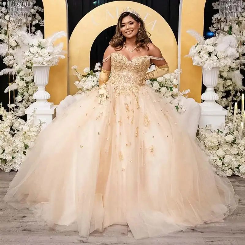 Customized champagne color Quinceanera Dresses for 15 Ans Appliques Sequined Off the Shoulder Robe Princesse Bleu Femm
Customized champagne color Quinceanera Dresses for 15 Ans Appliques Sequined Off the Shoulder Robe Princesse Bleu Femm