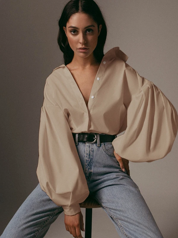 Женская блузка Street Sle с длинным рукавом, V-образным вырезом и рюшами для офиса, больших размеров, дышащая, удобная, женская верхняя одежда
Женская блузка Street Sle с длинным рукавом, V-образным вырезом и рюшами для офиса, больших размеров, дышащая, удобная, женская верхняя одежда