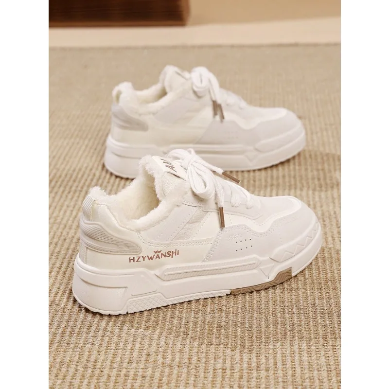 Winter Women's Shoes Women's Fashion Multi-functional Cashmere Warm Anti-slip Wear Light and Comfortable Casual Sports Shoes
Winter Women's Shoes Women's Fashion Multi-functional Cashmere Warm Anti-slip Wear Light and Comfortable Casual Sports Shoes