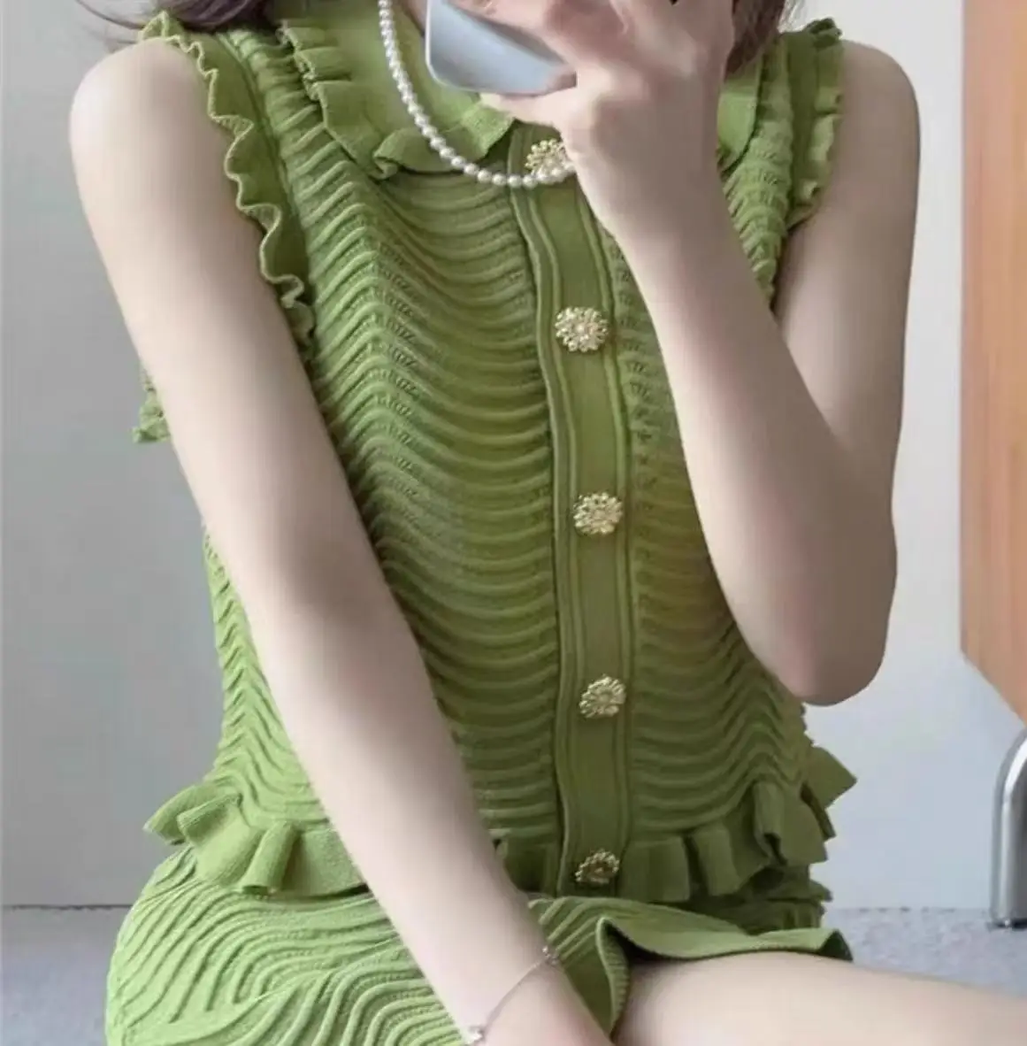 Olive Green Wave Knitted Skirt Set Women 2024 Summer New Sleeveless Top+ Half Skirt Elegant Two-piece Suit 5240040
Olive Green Wave Knitted Skirt Set Women 2024 Summer New Sleeveless Top+ Half Skirt Elegant Two-piece Suit 5240040