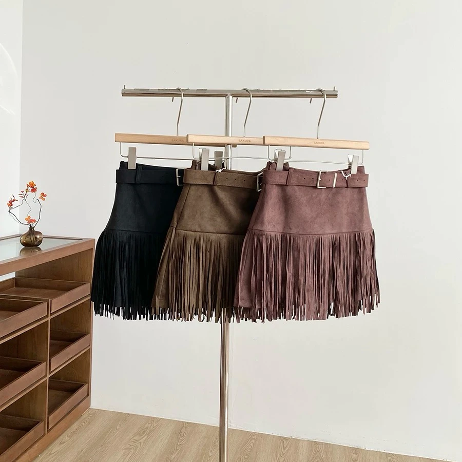 Women's Autumn Winter Suede Tassel Short Skirt Lady Streetwear Solid Color High Waist A Line Mini Skirt
Women's Autumn Winter Suede Tassel Short Skirt Lady Streetwear Solid Color High Waist A Line Mini Skirt