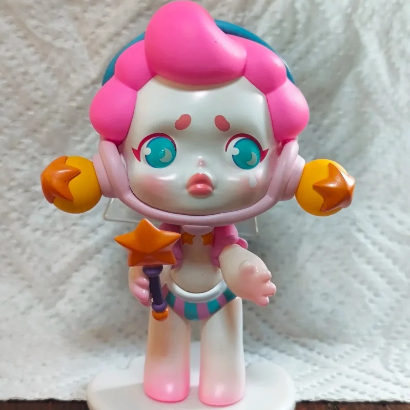 Original Mystery Box SKULLPANDA Candy Monster Town Series Blind Box Toys Kawaii Surprise Guess Bag Model for Girls Gift
Original Mystery Box SKULLPANDA Candy Monster Town Series Blind Box Toys Kawaii Surprise Guess Bag Model for Girls Gift