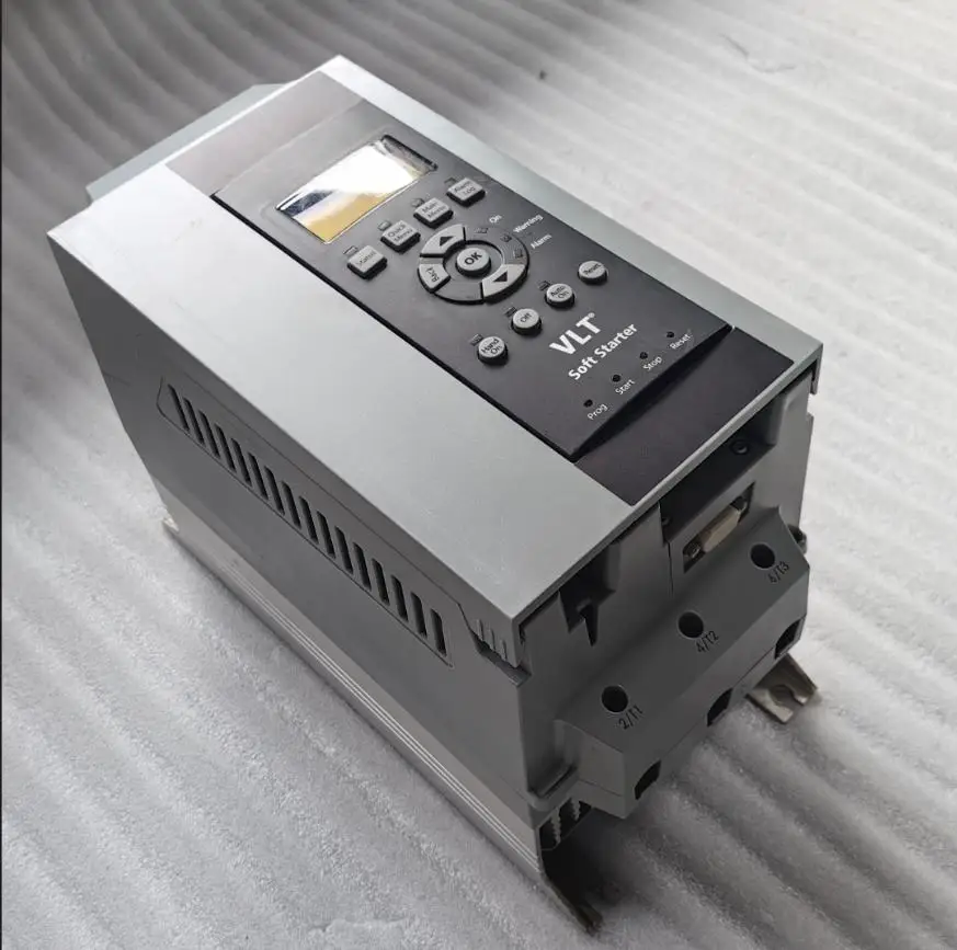 175G5502 MCD5-0043B-T5-G1X-20-CV1 99% новый и оригинальный инвертор
175G5502 MCD5-0043B-T5-G1X-20-CV1 99% новый и оригинальный инвертор