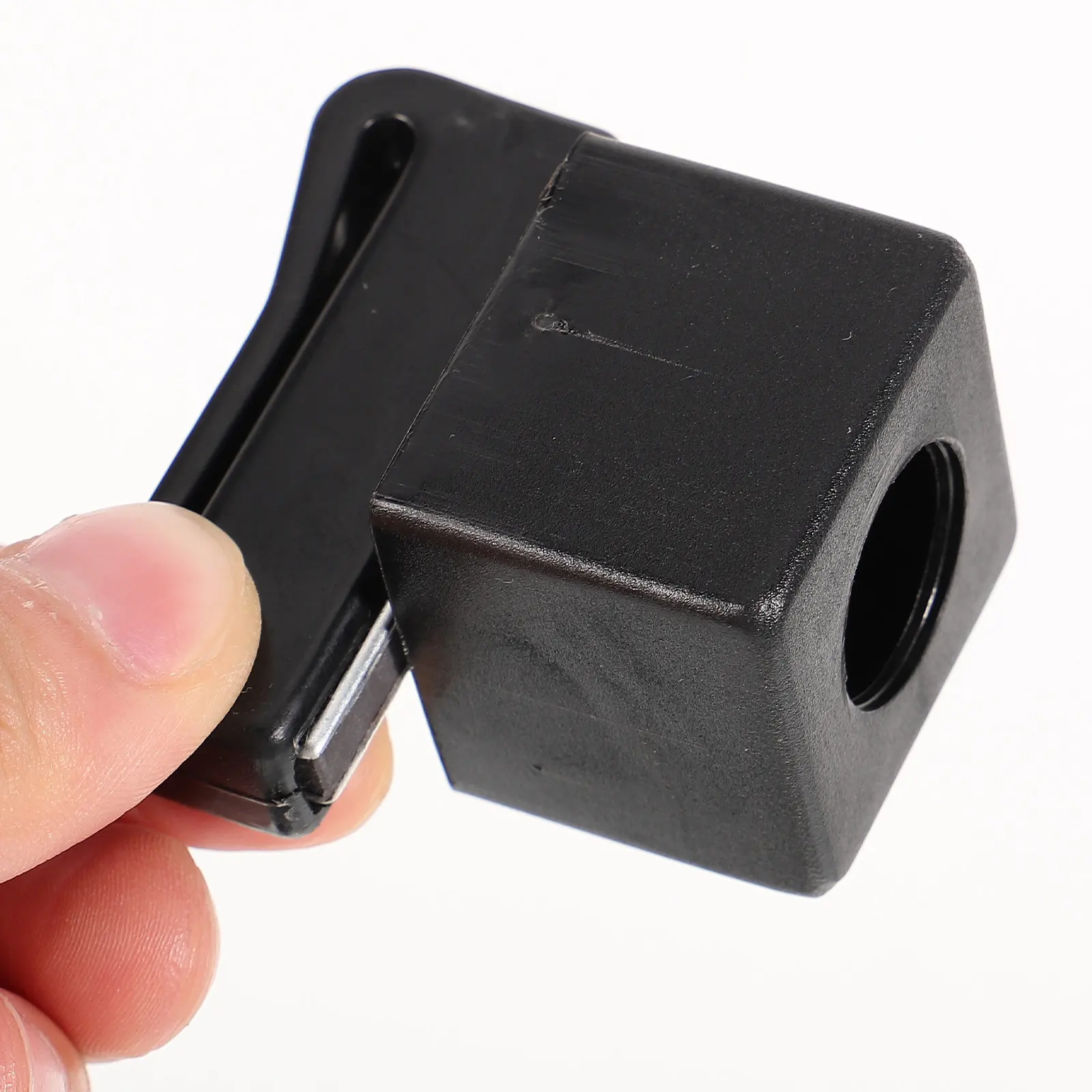 1Set Magnetic Snooker Cue Chalk Holder Plastic Clamp Portable Pool Chalk Case Billiard Accessory for Pool Table Supplies
1Set Magnetic Snooker Cue Chalk Holder Plastic Clamp Portable Pool Chalk Case Billiard Accessory for Pool Table Supplies