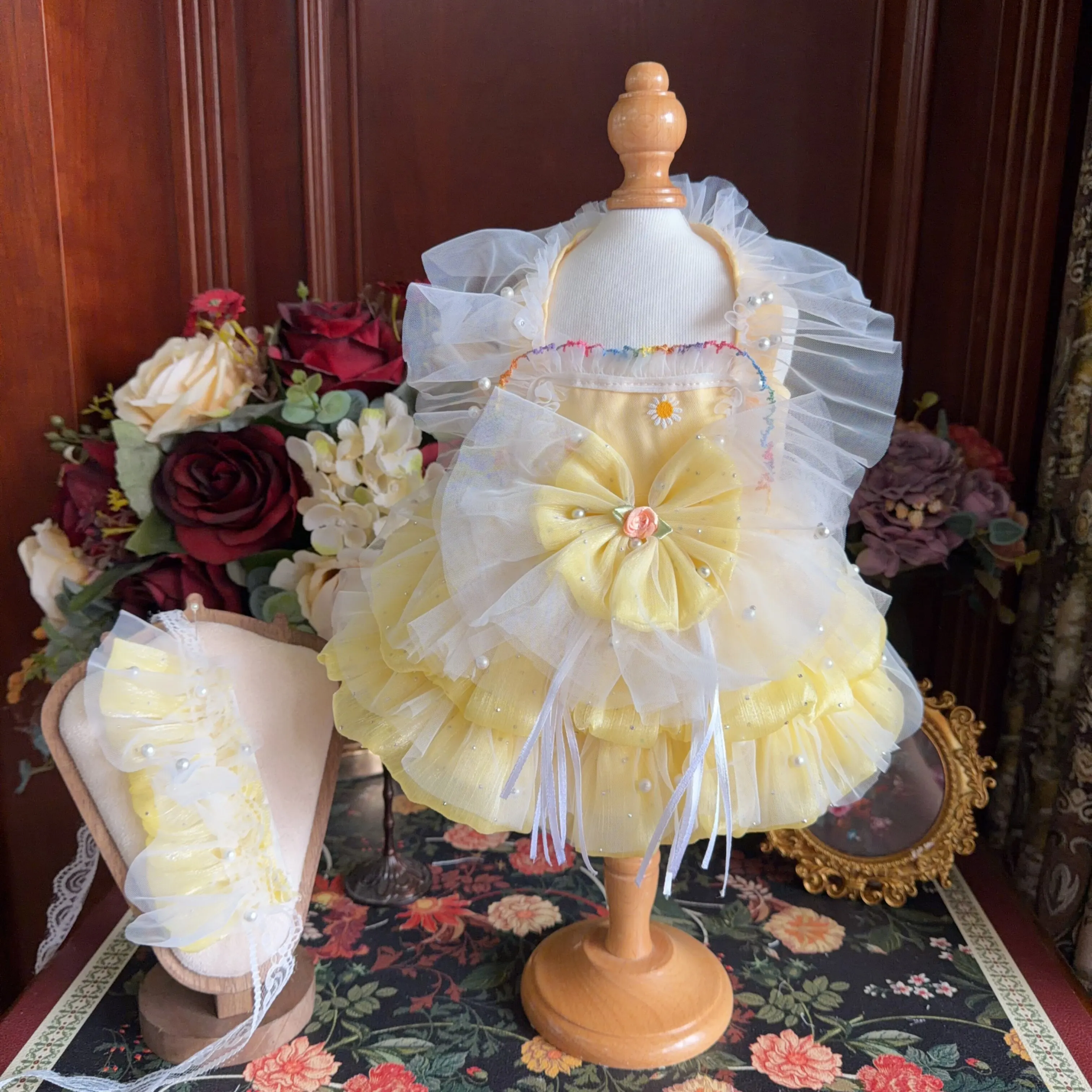 Summer New Yellow Puppy Dog Cats Outfits Handmade Cotton Lace Bow Princess Dress for Small Medium Dog Poodle Party Pet Clothes
Summer New Yellow Puppy Dog Cats Outfits Handmade Cotton Lace Bow Princess Dress for Small Medium Dog Poodle Party Pet Clothes