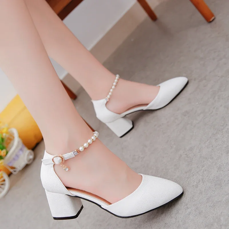 2025 NEW Women Comfortable Spring & Summer High Heel Pumps Lady Casual White Wedding sandals Shoes for woman Leisure Shoes
2025 NEW Women Comfortable Spring & Summer High Heel Pumps Lady Casual White Wedding sandals Shoes for woman Leisure Shoes