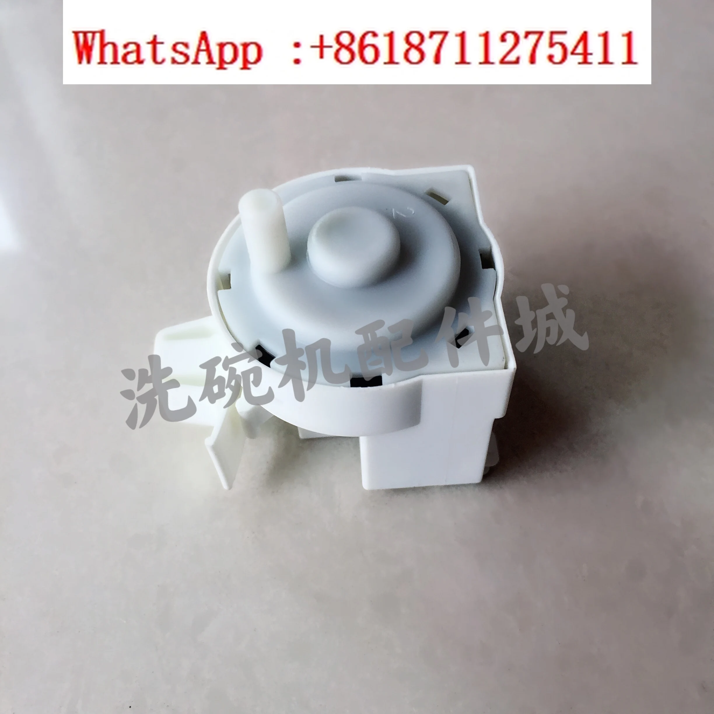 Water level pressure transmitter AM900 E60 pressure transmitter 01-539157-001
Water level pressure transmitter AM900 E60 pressure transmitter 01-539157-001