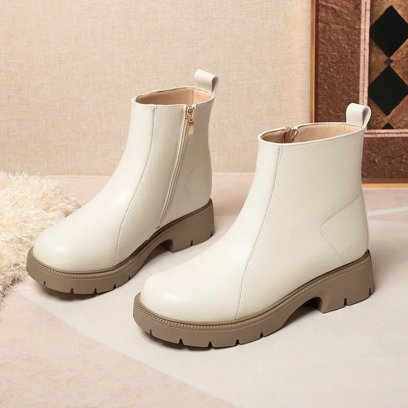 Удобные модные яркие кожаные ботинки на квадратном каблуке 4 см, осень-зима 2025 г., женские ботильоны на среднем блочном каблуке, офисная работа для мамы 
Удобные модные яркие кожаные ботинки на квадратном каблуке 4 см, осень-зима 2025 г., женские ботильоны на среднем блочном каблуке, офисная работа для мамы