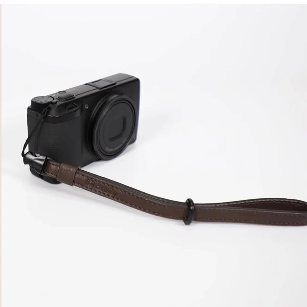 Vegetable Tanned Cowhide Leather Camera Wrist Strap Camera Hand Wrist Strap With Fine Rope Compatible For G7X Ricoh GR2GR3
Vegetable Tanned Cowhide Leather Camera Wrist Strap Camera Hand Wrist Strap With Fine Rope Compatible For G7X Ricoh GR2GR3