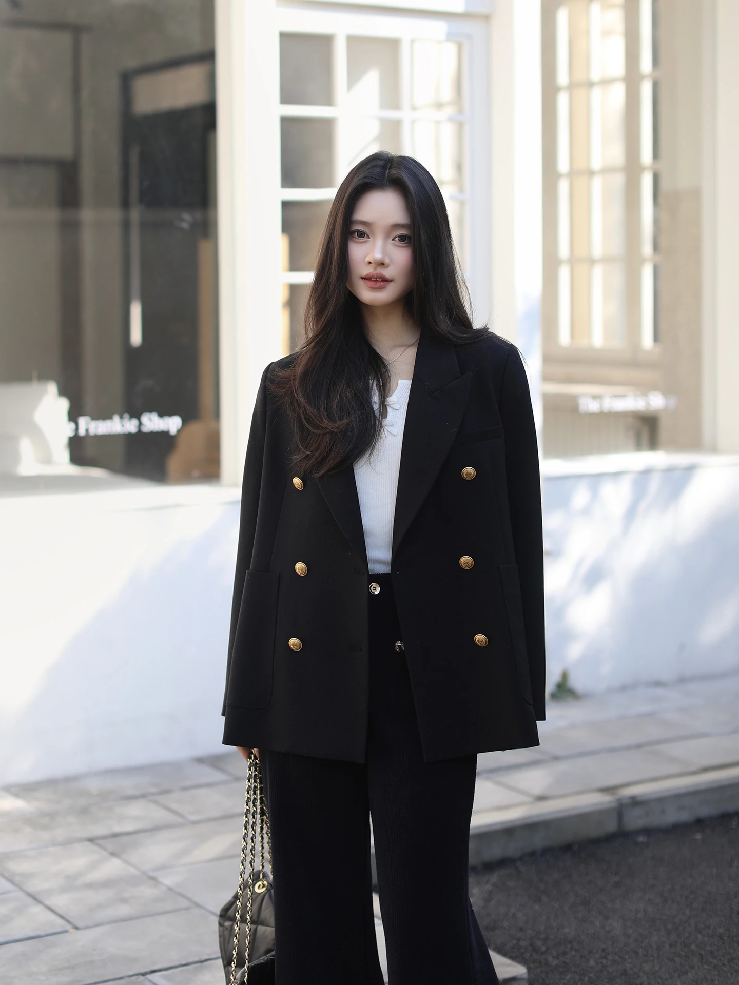 Классический британский пиджак с золотыми пуговицами от Lao Yang, женское пальто MEQA047, приталенный крой, длинный рукав, двубортное
Классический британский пиджак с золотыми пуговицами от Lao Yang, женское пальто MEQA047, приталенный крой, длинный рукав, двубортное