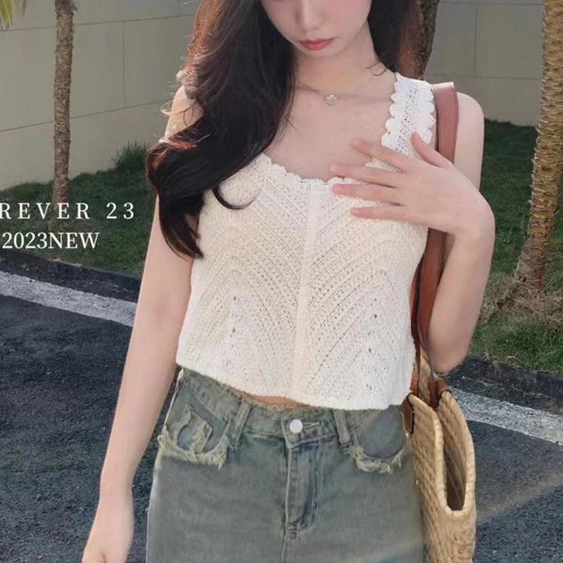Spring and summer knitted vest female sleeveless vest daily casual knitted short vest
Spring and summer knitted vest female sleeveless vest daily casual knitted short vest