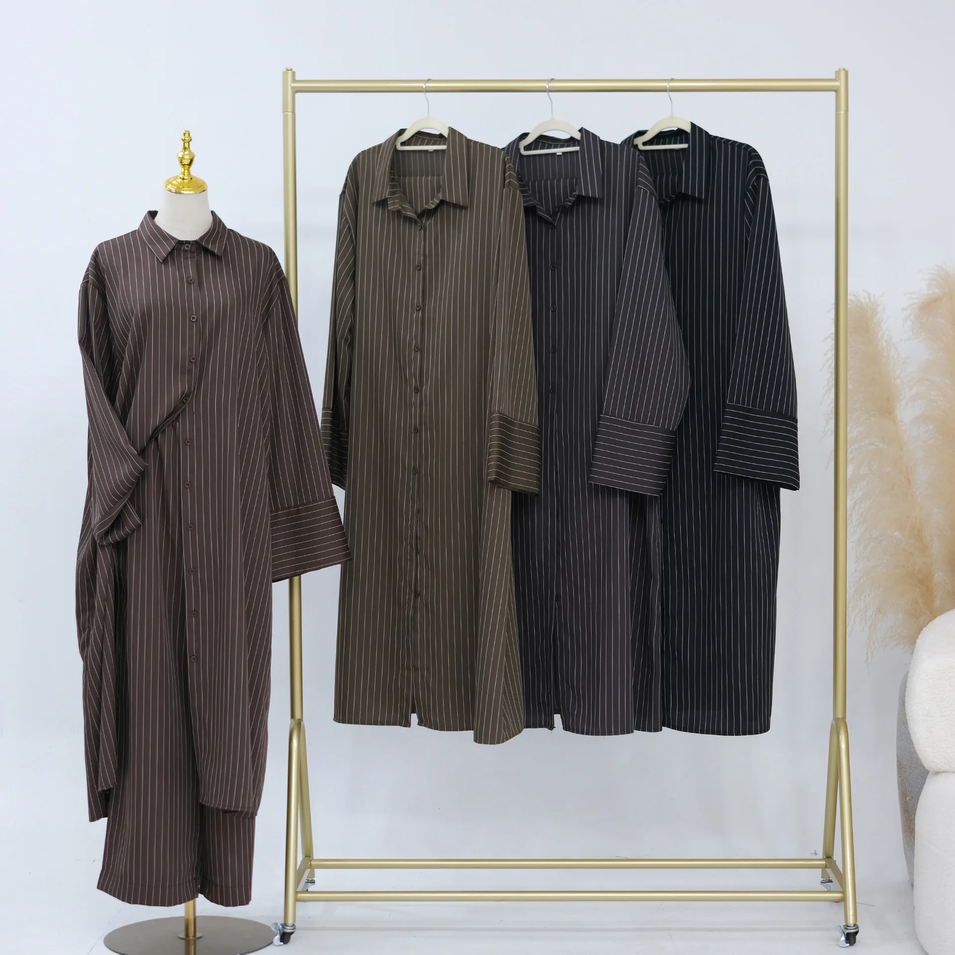 Eid Women Shirt Wide Leg Pants 2 Piece Set Morocco Dubai Casual Long Top Trousers Suit Muslim Arabic Outfits Ramadan Ensemble
Eid Women Shirt Wide Leg Pants 2 Piece Set Morocco Dubai Casual Long Top Trousers Suit Muslim Arabic Outfits Ramadan Ensemble