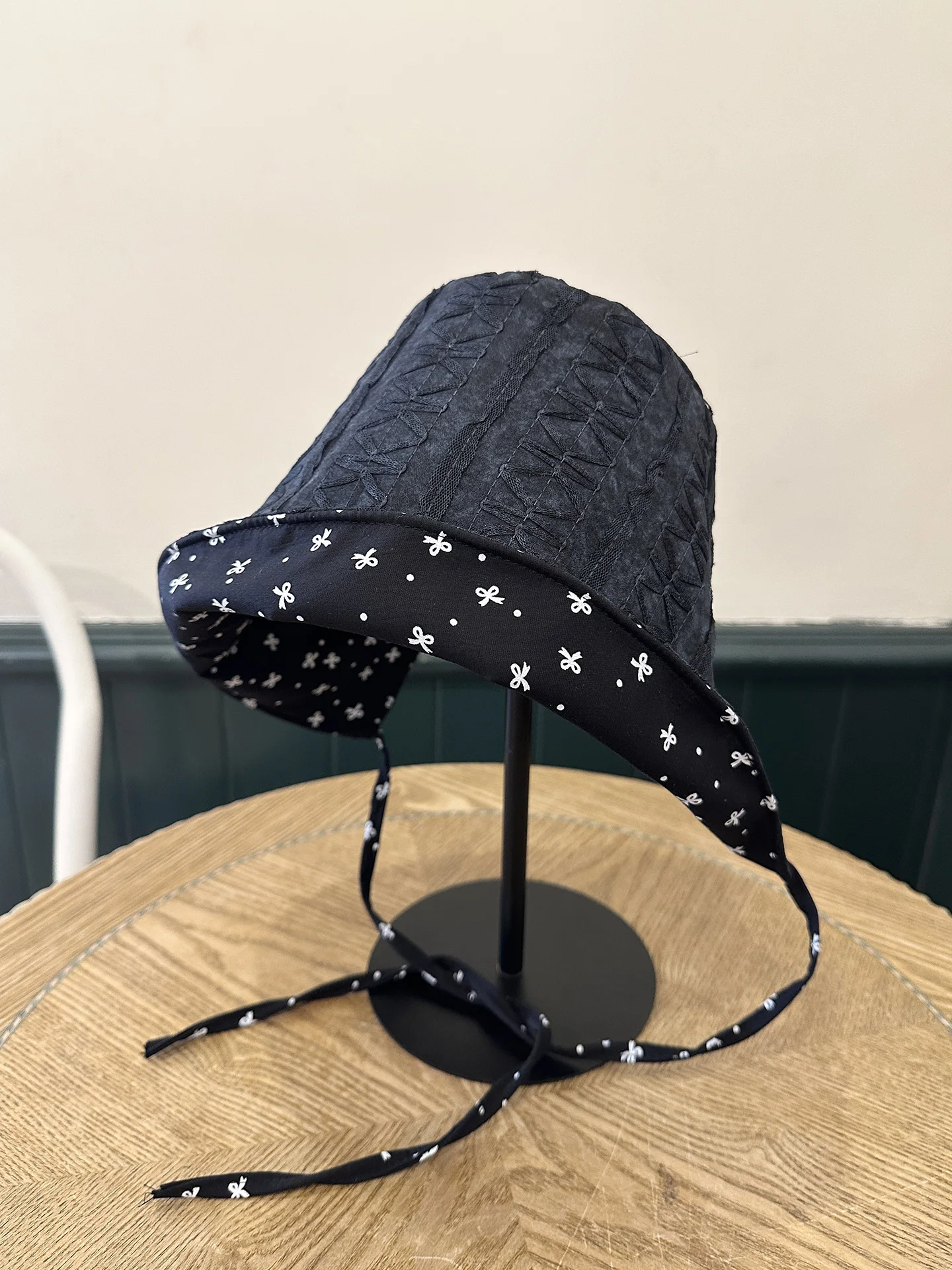 Korean Sle Double Sided Wear Knot Polka Dot Fierman Hat Women's Street Sle Spring Summer Large Brim Sun Prote... 
Korean Sle Double Sided Wear Knot Polka Dot Fierman Hat Women's Street Sle Spring Summer Large Brim Sun Prote...